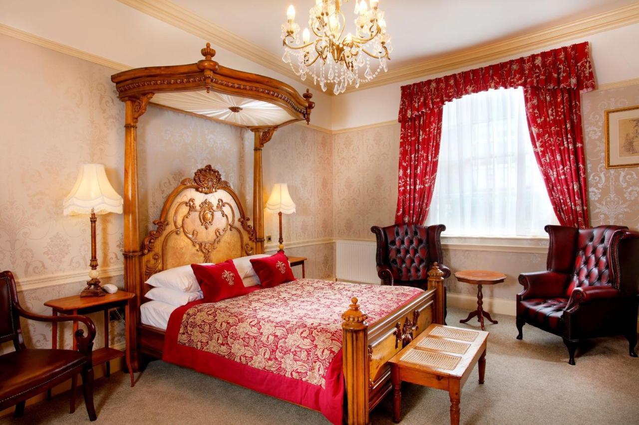 The Royal Lion Hotel ليم ريجيس المظهر الخارجي الصورة